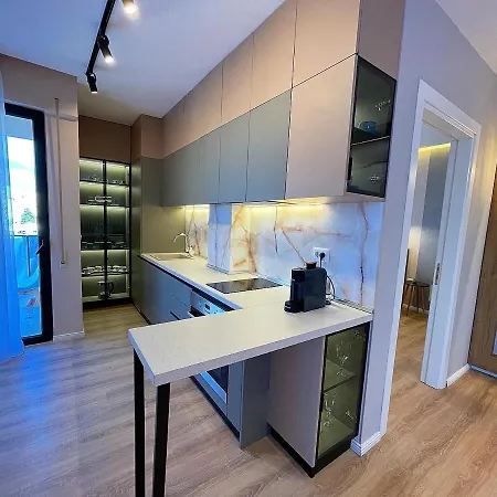 Terrace 5 Apartment